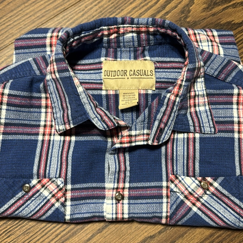 Women’s long sleeve button up shirt